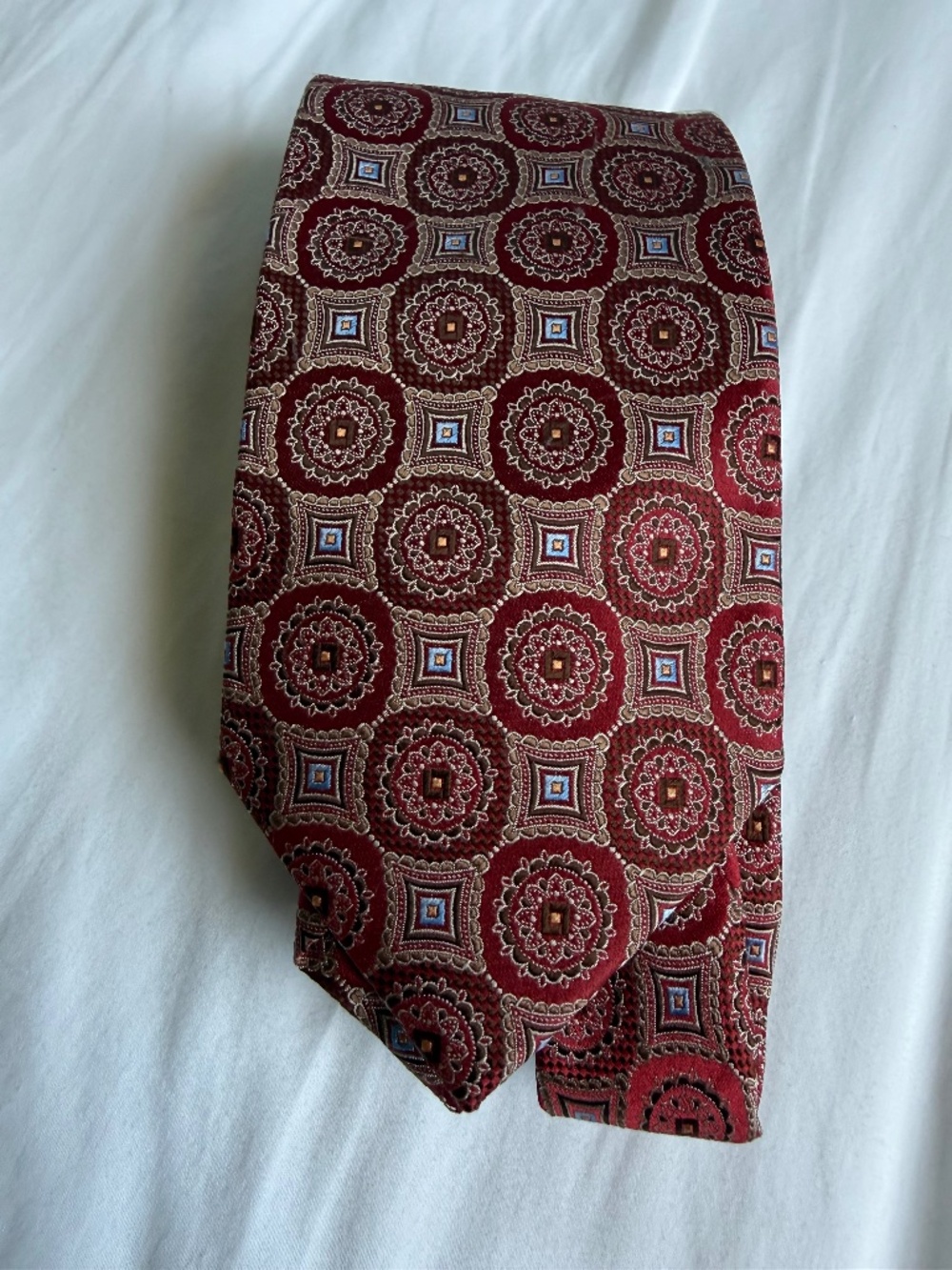 Ermenegildo Zegna Burgundy Medallion Silk Tie Italy 60”